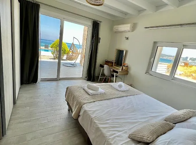 Vaso Front Villa Jaliszósz