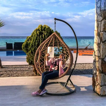 Vaso Front ヴィラ *